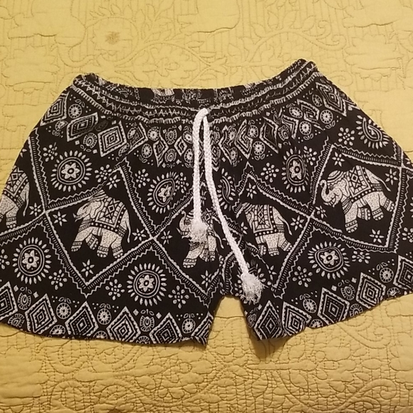 Small Black Elephant Bohemian Island Shorts - Picture 1 of 6